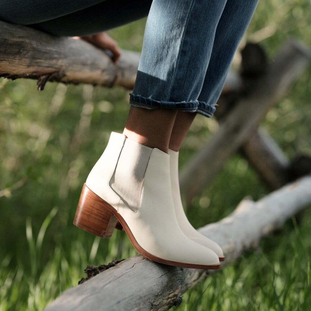 Nisolo Heeled Chelsea Boot, Bone, 8.5